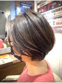ショートボブ