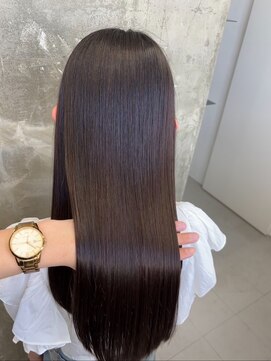 キング 梅田(K!ng) 縮毛矯正髪質改善レイヤーカット梅田美容室エクステ