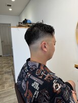 ヘアーサロン 銀 メンズフェードカット