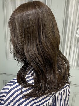 ザザ 高田馬場(ZA/ZA) ミディアムレイヤー×オリーブカラー