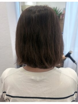 ウイ バイ ファースト 北四番丁店(u'i by first) まとまりやや前下がりボブ