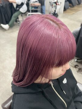 リグ 横浜(Lig.) ピンクラベンダーカラーピンクカラーブリーチダブルカラー横浜駅