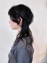 コニーズヘアサロン(Connie's Hair Salon)&nbsp;フェミニンにもハンサムにも寄せすぎないセミロングウルフ