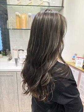 ボネッカ 鶴見(BONECCA) くすみグレージュハイライト【浜田奈津子】