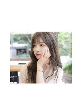 ナッツ(NUT'S) 透明感カラー×ローレイヤーセミロング