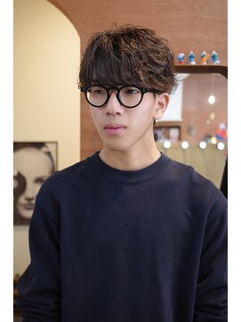 エディ(Edy) メンズマッシュケアパーマブラウンカラー外国人風眉毛カット岡山