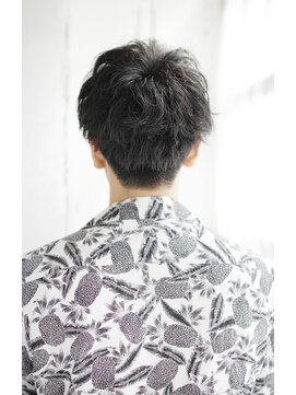 シュシュット(chouchoute) くせ毛風フェザーマッシュソフトツーブロックトランクスヘア/013