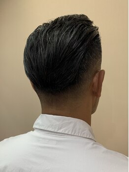 ヘアーサロン ポニーの写真/【メンズの白髪染め】男性の髪を知り尽くしたプロが徹底ケア◆全体染めやぼかしまで幅広くスタイルを提案！