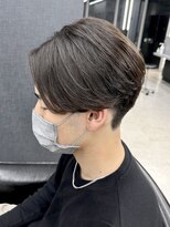 リード(REEED)&nbsp;センターパート縮毛矯正マッシュ刈り上げ毛流れツーブロック