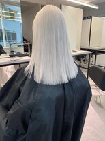 ペレ 渋谷(PELE)&nbsp;斜めバング/グレージュカラー/デザインカラー/渋谷/渋谷駅