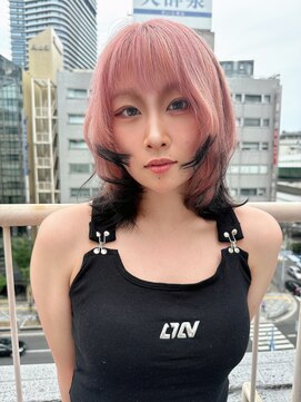 イリ 梅田(ili) ウルフカット コーラル裾カラーブラック