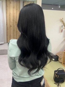 ハチ(HACHI) 羽エクステついてるけど境目わかりますか？