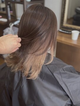 ヘアーサロン カラー 色彩店(COLOR) インナーブリーチ×ミルクティーベージュ
