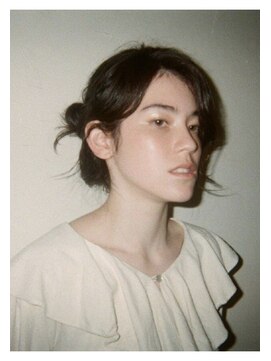 オフ(OFF) ざっくり一つ結びアレンジ