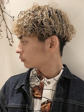 ペンテ(Pente) コスメボディーパーマ/刈り上げセンターパート