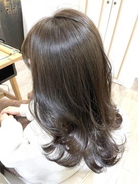 ネオリーブ チロル 横浜西口店(Neolive CiroL.) 韓国風　ヨシンモリヘア　艶髪　シアーベージュ