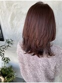 ピンクベージュ