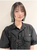 ミントグリーンインナーカラー切りっぱなしボブブリーチ20代30代