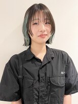 ラミエバイメルト 下北沢(lamie by melt)&nbsp;ミントグリーンインナーカラー切りっぱなしボブブリーチ20代30代