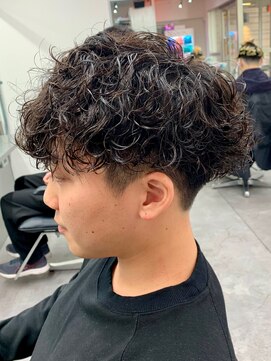 ジーニー 本厚木(Genie) ツイストスパイラル/波巻き/ハイライト/マッシュパーマ/ウルフ