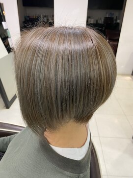 ヘアーアンドアート ルミナ(HAIR&ART LUMINA) 【佐々木】コントラストアッシュボブ