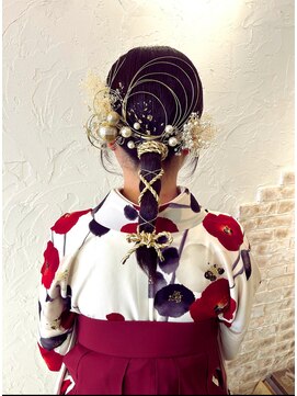 セリース(cerise) 袴ヘアアレンジ