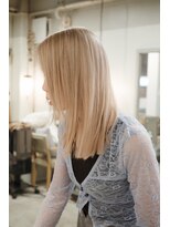 ルーカス(LUCAS)&nbsp;ブロンドベージュ×レイヤーミディ