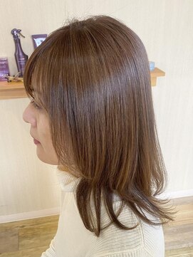 エム インターナショナル 白岡 キュート(EMU international CUTE) 結べる☆顔まわりの動きが綺麗なくびれレイヤー