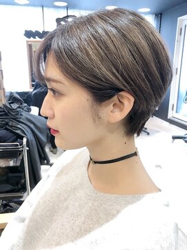大人気！大人耳かけショートボブ