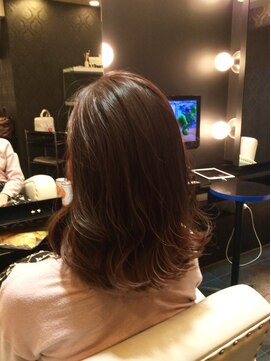 ステラプレミアム(Steller PREMIUM) 「PREMIUM」　切りっぱなしボブ×外はね