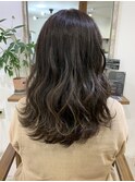 【ダークカラー×ミルクティーベージュ】