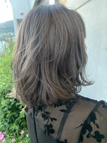 ハナ ビューティーヘアー(hana.) 透明感グレージュボブ