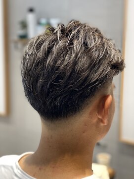 パウ ハナ(Pau Hana) スキンフェードイケメン