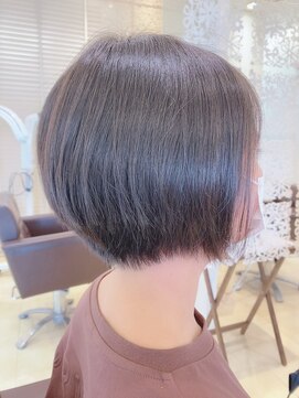 シークレットベースエヌ(Secret Base N) ツヤ髪ナチュラルグラデーションマロンベージュ丸みショートボブ