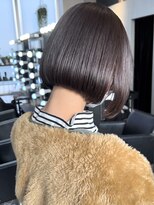 シャロン(SHARON)&nbsp;【SHARON 原宿】20代30代40代 グレージュ 前下がり ミニボブ