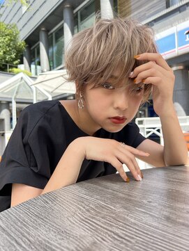 ワン バイ ジエクト(One by The Ect) ハンサムマッシュショート透け感グレーアッシュホワイトカラー