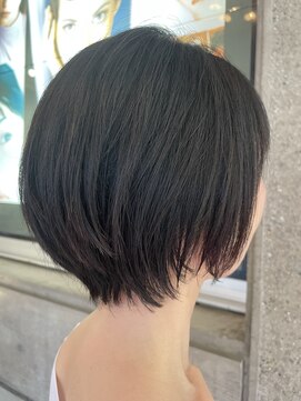 レヴル(REBEL) 黒髪ショート/大人ショート/クールショート/30代40代50代