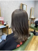 明るすぎず暗すぎないオリーブカラー!