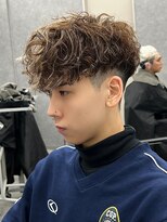 エルマーク 枚方(L-MARK)&nbsp;スペインカールスパイラルパーマツイストパーマフェード短髪