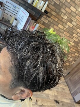 ココシア(COCOXIA) ハイライト＆パーマスタイル