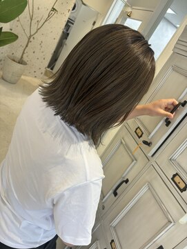 アヴァンセスリール(AVANCER sourire) ブラウンベージュ