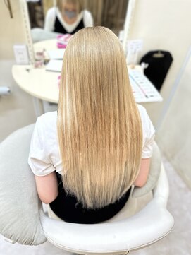 クラナ(clana) ホワイトブロンド