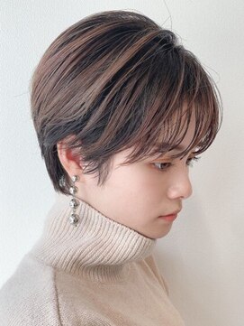 トゥルートラストトロワー 須玉店(True Trust trois) 大人可愛い 愛されくびれショート インナーカラー ハイライト