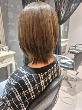 ローレン(LOREM) ボブレイヤー/落ち着きブラウン/ソフトウルフ/うるツヤミディ