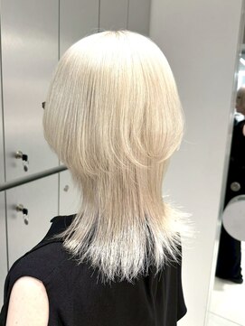 アールプラスヘアサロン(ar+ hair salon) 【新宿/新宿三丁目/ダブルカラー/ハイトーン】