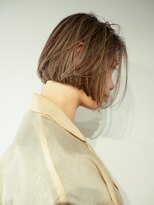 スーク(Suq.)&nbsp;ハイライトカラー×白髪ぼかし×丸みボブ