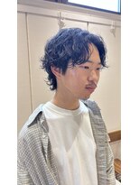 ダーチャ(Datsche)&nbsp;ラフな色気を演出するグランジパーマ×ミディアム