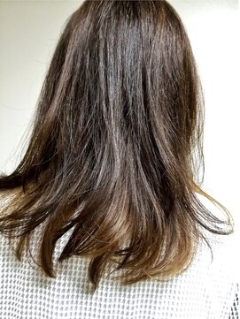 メリケンビューティーパーラー コウベ(MERICAN BEAUTY PARLOR KOBE) 【ロング/ベイクドインナーカラー×フェザーロング】