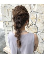 ヘアメイク ヴァロ(Hair Make VaLo)&nbsp;編みおろしアレンジ