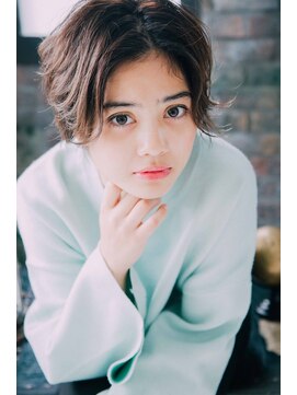 ブロッサム 若葉店(Blossom) グレージュハイライトミディ